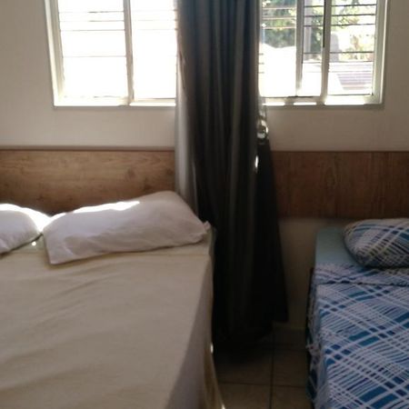 Dormitorio Canarinho Гояния Екстериор снимка
